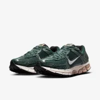 Nike Zoom Vomero 5 женская Кроссовки цвет зеленый