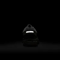 Nike Zoom Vomero Roam чоловічі Winterized Кросівки колір сірий