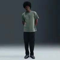 Nike Sportswear Premium Essentials мужские футболка цвет серый