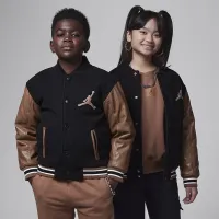 Nike Jordan Big Kid's Varsity Куртка цвет коричневый