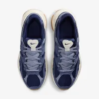 Nike AL8 