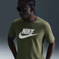 Nike Sportswear чоловічі футболка колір зелений
