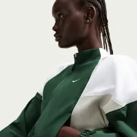 Nike Sportswear жіноча Shrunken Track Куртка колір зелений