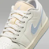 Nike Air Jordan 1 Low жіноча Кросівки колір білий