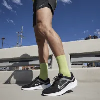 Nike Quest 5 чоловічі Road Running Кросівки колір чорний