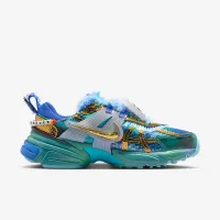 Nike жіноча V2K Run x Doernbecher Freestyle 