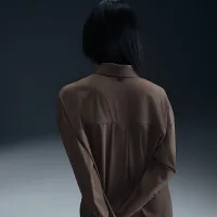 Nike 24.7 PerfectStretch жіноча Dri-FIT оверсайз Long-Sleeve Shirt колір коричневий