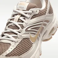 Nike Air Max Moto 2K женская Кроссовки цвет коричневый