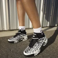 Nike Air Max Plus Drift жіноча Кросівки колір білий