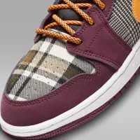 Nike Air Jordan 1 Mid SE Big дитячі Кросівки колір червоний