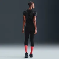 Nike Swift жіноча Dri-FIT Short-Sleeve Running Top колір чорний