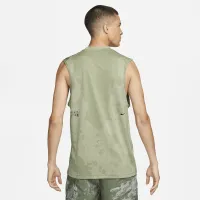 Nike Dri-FIT ADV A.P.S. чоловічі Versatile Tank колір зелений