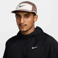 Nike Dri-FIT Fly Unstructuцвет красный Swoosh Cap цвет коричневый