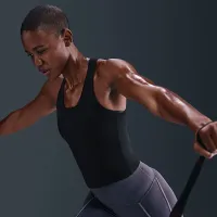 Nike One Fitted жіноча Dri-FIT Tank Top колір чорний