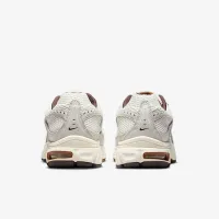 Nike Air Max Moto 2K чоловічі Кросівки колір сірий