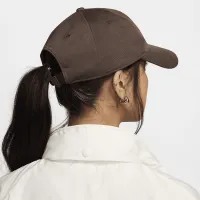 Nike Club Unstructuколір червоний Cap колір коричневий