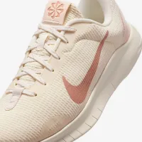 Nike Flex Experience Run 12 жіноча Road Running Кросівки колір коричневий