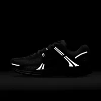 Nike Zoom Vomero 5 чоловічі Кросівки колір білий