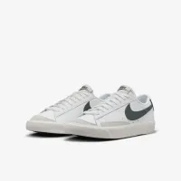 Nike Blazer Low '77 Big дитячі Кросівки колір білий