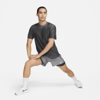 Nike A.P.S. чоловічі Dri-FIT ADV Short-Sleeve Versatile Top колір сірий