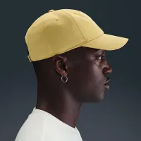 Nike Club Unstructuцвет красный Swoosh Cap Yellow