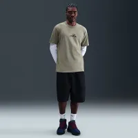 Nike Sportswear Premium Essentials мужские футболка цвет зеленый