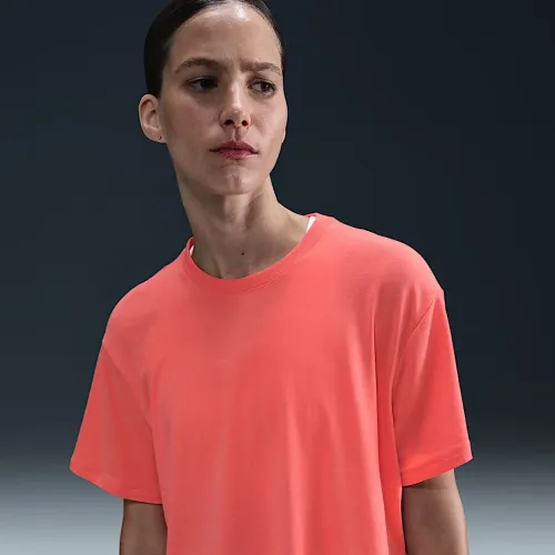 Nike One Relaxed женская Dri-FIT Cropped Short-Sleeve Top Orange
