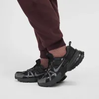 Nike Sportswear Club Fleece Big дитячі Joggers (Extended Size) колір червоний