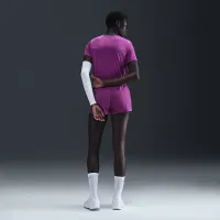 Nike жіноча Dri-FIT Graphic футболка колір фіолетовий