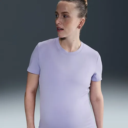 Nike (M) One жіноча Dri-FIT Slim-Fit Short-Sleeve Top (Maternity) колір фіолетовий