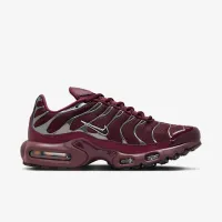 Nike Air Max Plus SE жіноча Кросівки колір червоний