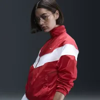 Nike Windrunner жіноча Loose UV Woven Full-Zip Куртка колір червоний