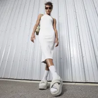 Nike Air Max Isla жіноча босоніжки колір сірий