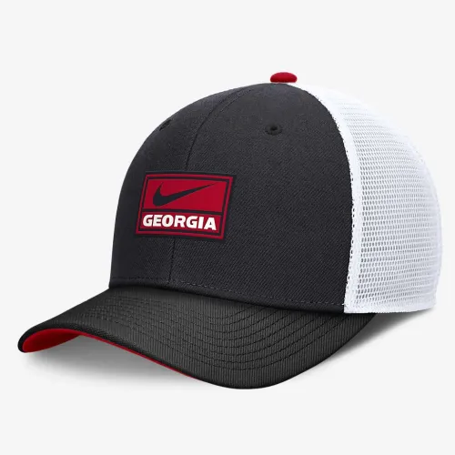 Georgia Bulldogs On-Field Swoosh мужские Nike Dri-FIT College Trucker Adjustable Hat цвет черный
