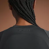 NikeSKIMS Airy жіноча Long-Sleeve Crew-Neck Top колір чорний