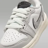 Nike Jordan 1 Retro Low 