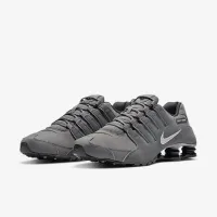 Nike Shox NZ чоловічі Shoe колір сірий