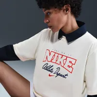 Nike Sportswear женская Loose Short-Sleeve Graphic футболка цвет коричневый