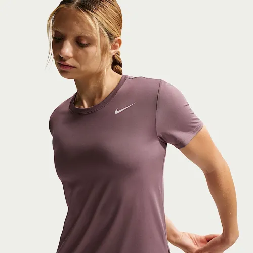 Nike Dri-FIT жіноча футболка колір фіолетовий