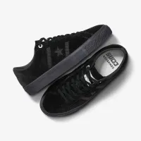 Nike Converse x UNDEFEATED One Star Academy Pro колір чорний
