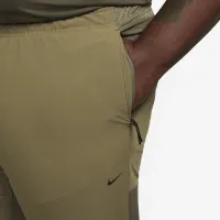 Nike A.P.S. мужские Dri-FIT ADV Woven Versatile Pants цвет зеленый