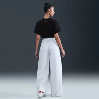 Nike Essential жіноча футболка колір чорний