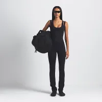 NikeSKIMS Matte женская Double-Strap Scoop Tank Top цвет черный