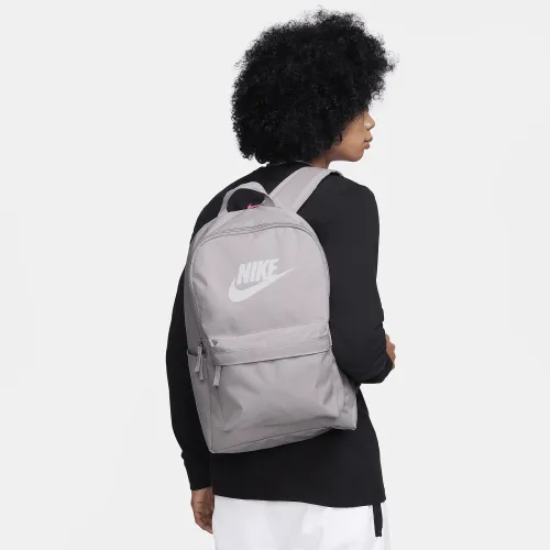 Nike Heritage наплічник (25L) колір фіолетовий