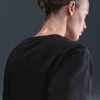 Nike Sportswear Club жіноча Cropped футболка колір чорний