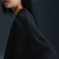 Nike 24.7 ImpossiblySoft жіноча Dri-FIT оверсайз Crew-Neck Top колір чорний