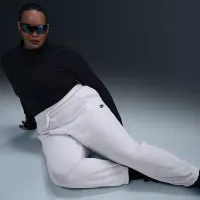 Nike Sportswear Club Fleece жіноча Mid-Rise оверсайз Sweatpants (великі розміри) колір коричневий