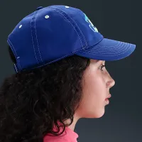 Nike Club Big детские Unstructuцвет красный Hat цвет фиолетовый