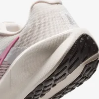 Nike Downshifter 13 женская Road Running Кроссовки (Extra Wide) цвет серый