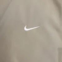 Nike Sportswear Classic Wovens женская Loose UV Hooded Куртка цвет зеленый